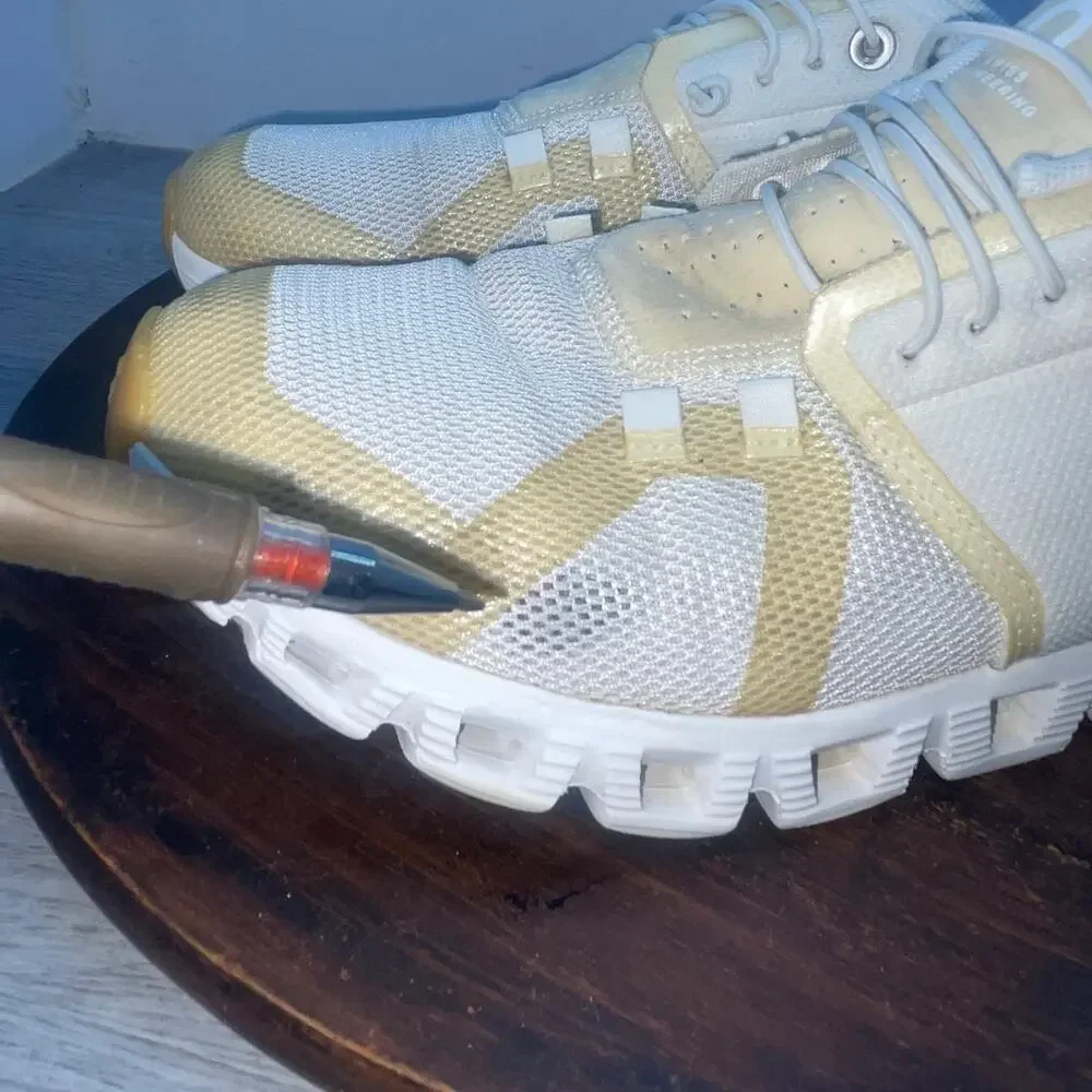 On Cloud 5 Swiss Women’s 9 Undyed White Yellow Sneakers Running Shoes 88.98532